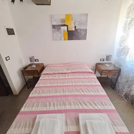 Alloggiamo בית הארחה מודנה