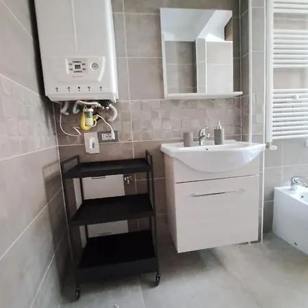 Alloggiamo 3* מודנה