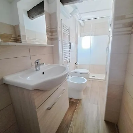 Alloggiamo 3* מודנה