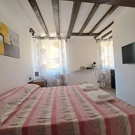 Alloggiamo 3* מודנה